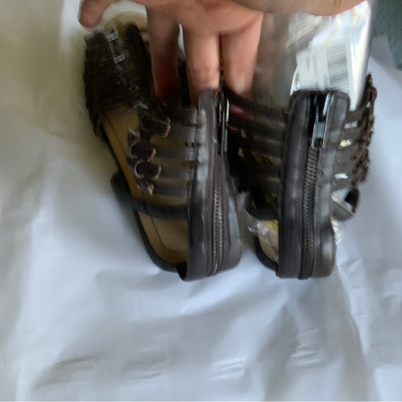 ZARA brown flat summer Sandals with small buckles. Ankle high.zipper at … - Picture 4 of 6